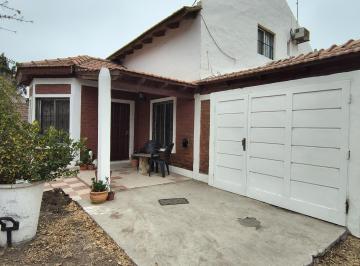 Casa · 118m² · 6 Ambientes · 2 Cocheras · Venta de Casa en Barrio Viñas del Rio de Plottier