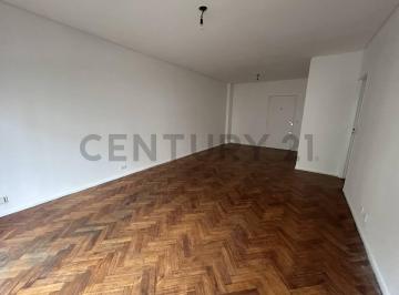 Departamento · 96m² · 4 Ambientes · 1 Cochera · Venta Departamento 4 Ambientes en Recoleta con Cochera y Dependencia / Acepta Permutas