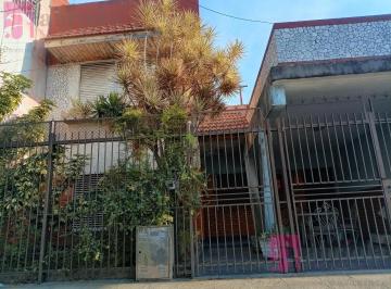 Casa · 200m² · 4 Ambientes · 1 Cochera · Casa en Sarandi