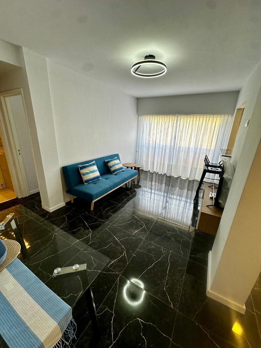 2 ambientes al contrafrente con balcon frances -edificio "torre central"