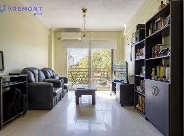 Departamento · 61m² · 3 Ambientes · 1 Cochera · José Marmol 200 Departamento 3 Ambientes Cochera Balcón Baulera Moderno