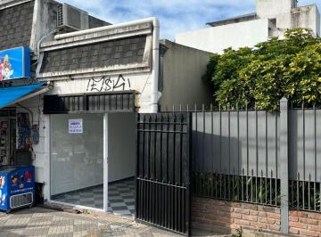 Local comercial de 1 ambiente, Esteban Echeverría · Local en Alquiler: " Zona de Alto Transito "