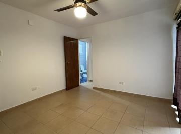 Departamento · 3817m² · 2 Ambientes · Departamento en Alquiler de un Dormitorio en Barrio Martin con Patio