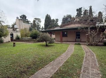 Quinta vacacional · 90m² · 3 Ambientes · 3 Cocheras · Casa Quinta en Venta en Arturo Segui Villa Elisa con Pileta con Lote de Terreno