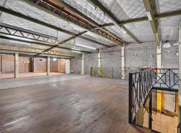 Edificio · 792m² · 4 Cocheras · Edificio Comercial en Alquiler en Ituzaingó