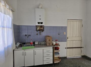 ADP-ADP-408_2 · Casa Mas Departamento Al Fondo, Local Negocio Al Frente en Venta, Banfield con Garaje Para 2 Autos