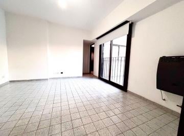 Departamento de 2 ambientes, Avellaneda · Dos Ambientes Semi Piso Centro de Avellaneda