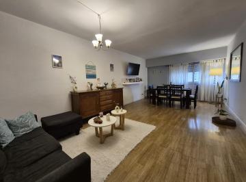 Departamento · 75m² · 4 Ambientes · Semipiso de 4 Ambientes Apto Crédito en Pompeya