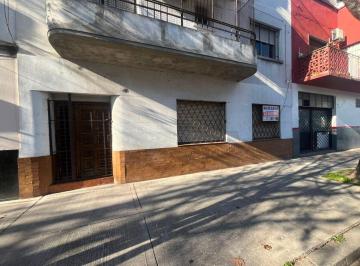 PH de 3 ambientes, Velez Sarsfield · PH 3 Ambientes Planata Baja Al Frente Entrada Independiente Apto Todo Destino