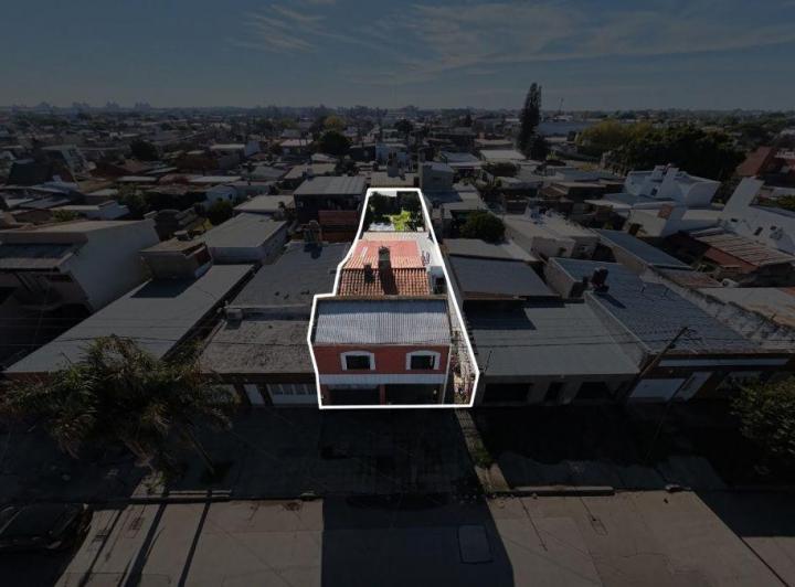 Casa · 170m² · 5 Ambientes · 1 Cochera