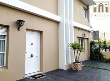 Casa de 8 ambientes, Córdoba · Excelente Oportunidad: Casa de 4 Dorm. con Pileta |zona Nuevo Centro Shopping
