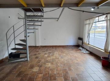 Local comercial · 52m² · 2 Ambientes · Local a La Calle Y/o Depósito!