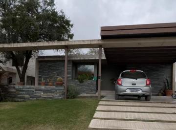 Casa · 230m² · 4 Ambientes · 2 Cocheras · Housing Las Marias - Villa Allende - Tres Dorm. - Planta Baja