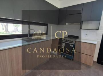 Casa · 141m² · 4 Ambientes · 4 Cocheras · Nev. Casa Interna 4 Ambientes Santa Sofia - Pilar del Este