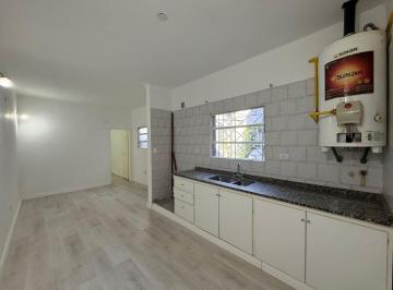 PH · 45m² · 2 Ambientes · Alquiler PH 2 Ambientes Sarandi Patio