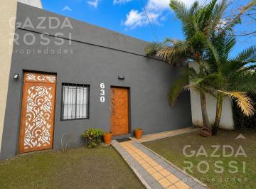 Casa · 79m² · 3 Ambientes · 1 Cochera · Casa en Venta en Adrogué