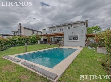 Casa · 200m² · 4 Ambientes · 1 Cochera · Casa en Venta en El Barrio Vistas - Puertos / Escobar