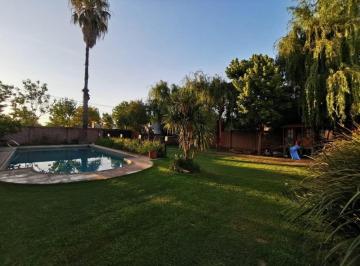 Casa · 350m² · 9 Ambientes · 4 Cocheras · Casa 4 Dorm. + Comodin | Funes - Apto Credito