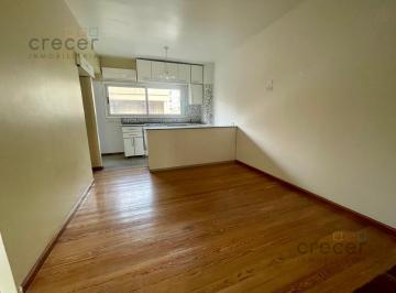 Departamento · 42m² · 2 Ambientes · Alquiler 2 Ambientes Frente Balcón Amplia Terraza Propia C/parrilla en Piso Superior Baunes Al 1800