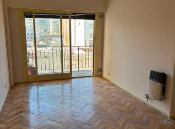 Departamento de 4 ambientes, Balvanera · Departamento de 64 m² con 2 Dorm. y Dependencia en Alquiler en Balvanera