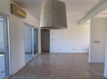 Casa · 135m² · 4 Ambientes · 1 Cochera · Casa en Venta en San Sebastian, Escobar, G. B. a. Zona Norte