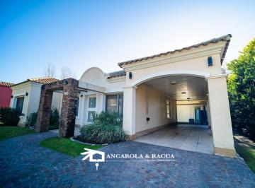 Casa · 800m² · 5 Ambientes · Casa en Boca Raton