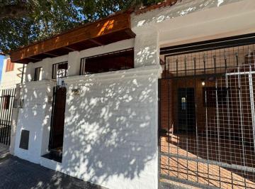 Casa de 2 ambientes, Córdoba · Casa en Venta 1 Dormitorio. Cochera Propia Próxima a Av J. m. Pueyrredón. B° A. Alberdi.