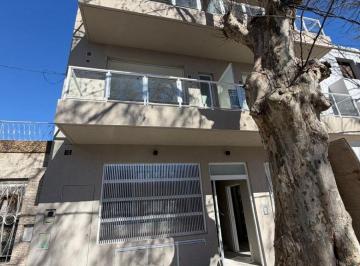 PH de 2 ambientes, Monte Castro · Phs de 2 Amb. en Dúplex, con 2 Baños y Terraza Propia, Sin Expensas. Super Luminosos!2 Unidades