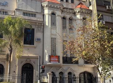 Casa · 350m² · 9 Ambientes · Casa en Alquiler Para Uso Profesional Sobre Bv. Oroño, Rosario