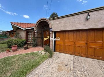 Casa de 10 ambientes, Córdoba · Casa en Alquiler en Villa Belgrano – 4 Dorm. Pileta y Gran Lote