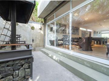 Casa · 114m² · 1 Ambiente · 3 Cocheras · Casa en Venta en 505 25 y 27