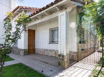 Casa · 149m² · 4 Ambientes · Casa en Venta en City Bell - 472 Entre 13 B y 13 C
