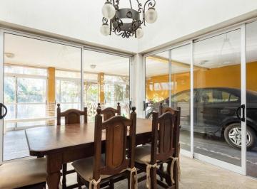 Casa · 152m² · 5 Ambientes · 1 Cochera · Casa en Ringuelet
