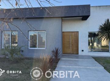 Casa · 122m² · 4 Ambientes · 1 Cochera · Casa en Venta en San Felipe, Canning, Ezeiza