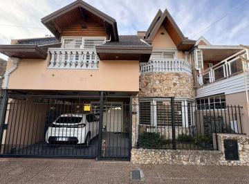Casa de 5 ambientes, Lomas de Zamora · Casa en Venta en Banfield Oeste