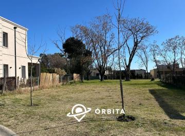 Terreno · 484m² · Lote en Venta en Barrio Santa Lucía, Pilar del Este, Al Verde