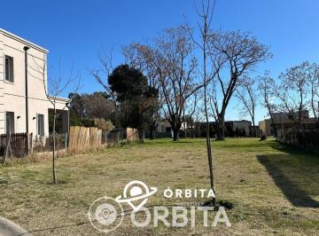 Terreno · 484m² · Lote en Venta en Barrio Santa Lucía, Pilar del Este, Al Verde