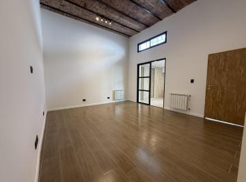 Casa · 82m² · 4 Ambientes · Casa en Pichincha