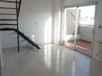 Departamento · 42m² · 2 Ambientes · Alquiler 2 Ambientes Duplex con Doble Balcón, Muy Luminoso en Villa del Parque