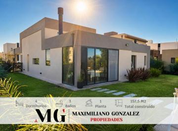 Casa · 150m² · 5 Ambientes · 2 Cocheras · Casa Venta - San Felipe