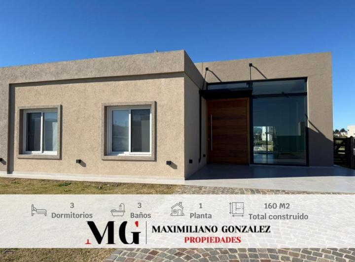 Casa · 150m² · 4 Ambientes · 2 Cocheras