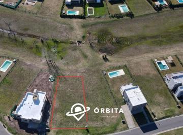 Terreno · 587m² · Lote en Venta en Barrio Santa Lucia, Pilar del Este, Interno