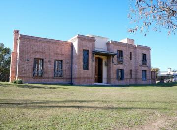 Casa · 2050m² · 8 Ambientes · 2 Cocheras · Venta Country Fincas del Sur - Casa 4 Dorm. - Cordoba