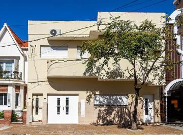Casa · 248m² · 6 Ambientes · 1 Cochera · Venta Casa en Barrio Recoleta