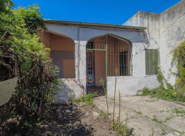 Casa · 6 Ambientes · 1 Cochera · Venta Casa 6 Ambientes/locales a Refaccionar Adrogué