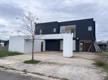 Casa · 200m² · 5 Ambientes · Venta Casa de 5 Amb. con Parrilla, Jardín en Barrio Santa Isabel 2, Ing Maschwitz, Escobar, Gba Norte