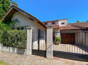 Casa de 4 ambientes, Morón · Casa 4 Ambientes con Pileta en Castelar