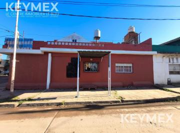 Casa · 90m² · 4 Ambientes · 1 Cochera · Venta de Casa en Villa Celina