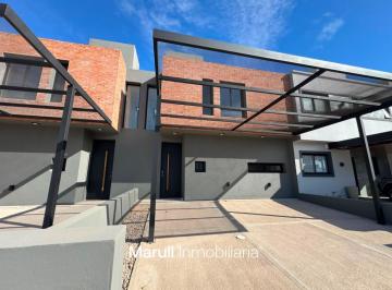 PH · 150m² · 5 Ambientes · 2 Cocheras · PH - Solares de Manantiales