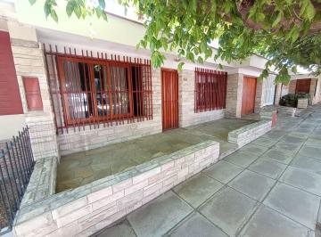 Casa · 177m² · 5 Ambientes · 2 Cocheras · Casa en Godoy Cruz